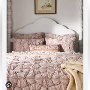 Anthropologie Constance Cloud Jersey Comforter - pink